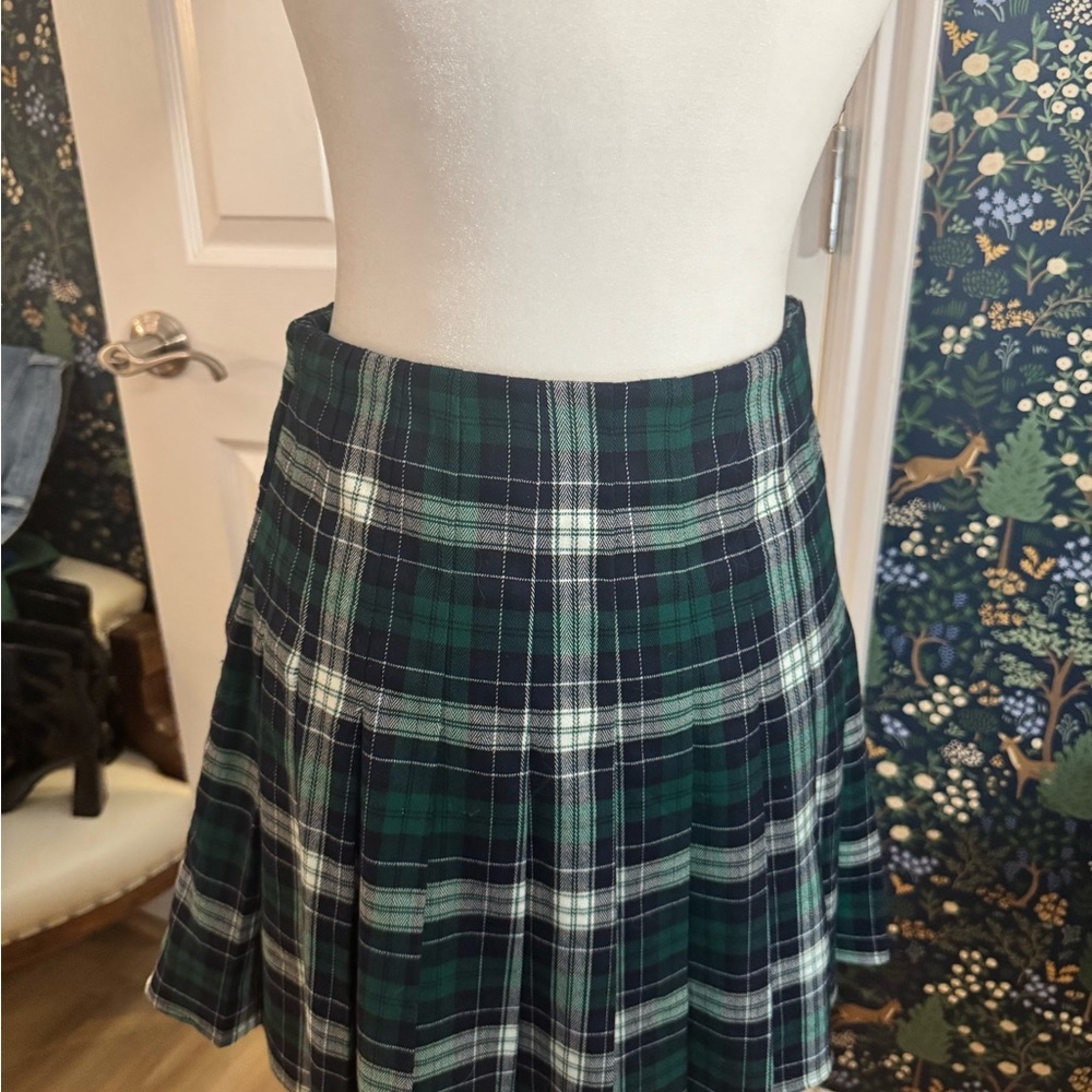 Brandy Melville Tartan Mini Skirt in Green and Black​ - Picture 3 of 4